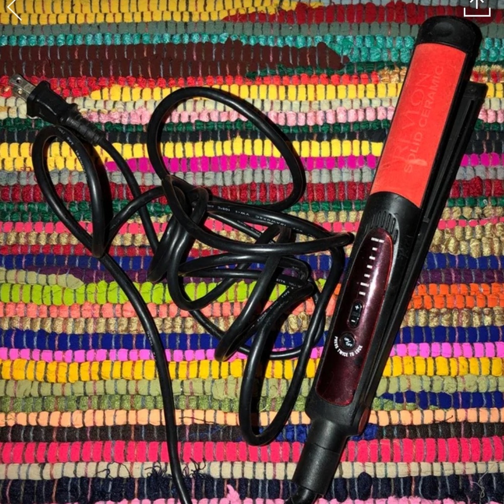 Revlon ceramic hair straightener